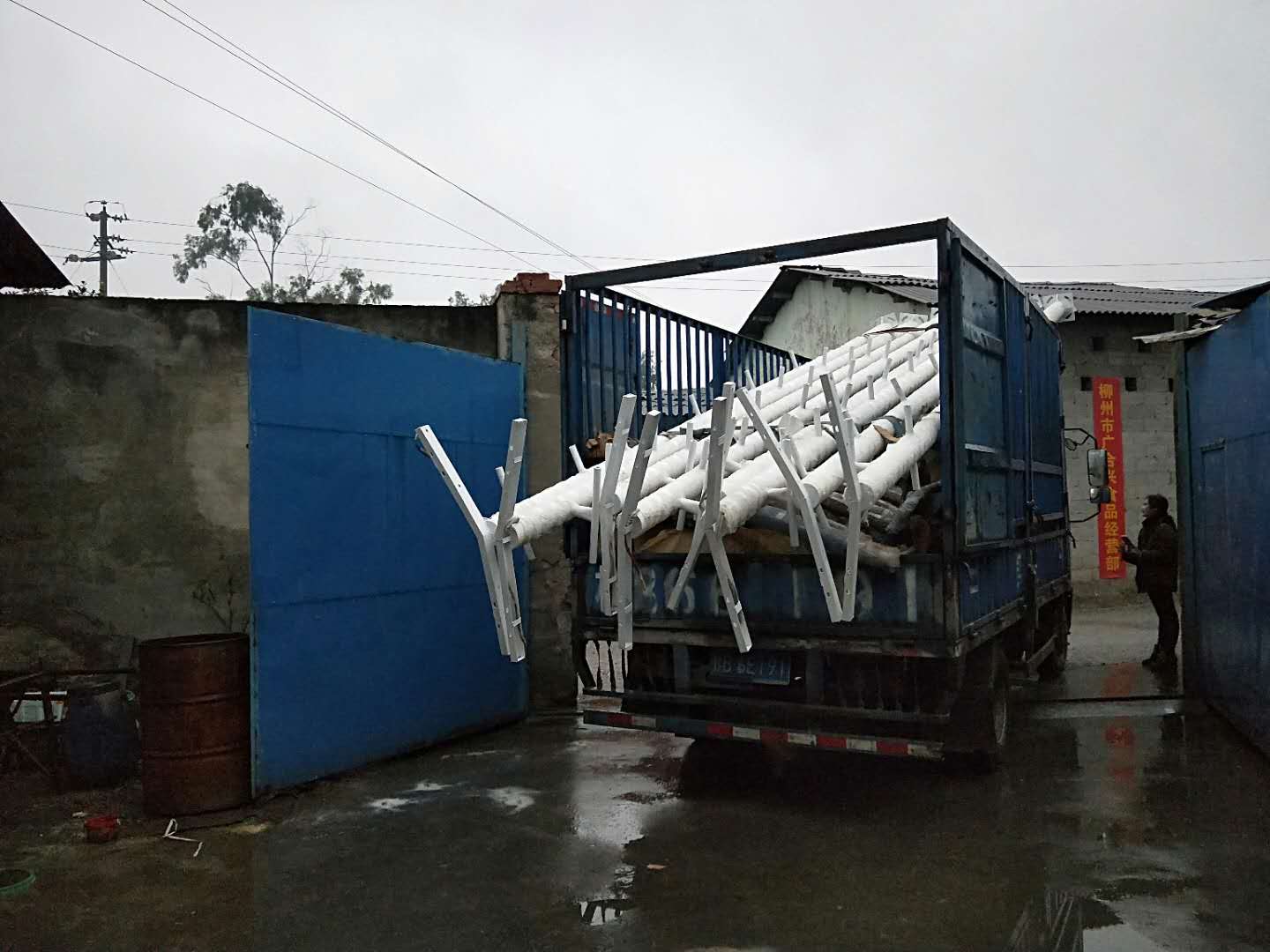 健身器材裝車發(fā)貨 健身器材裝車發(fā)貨