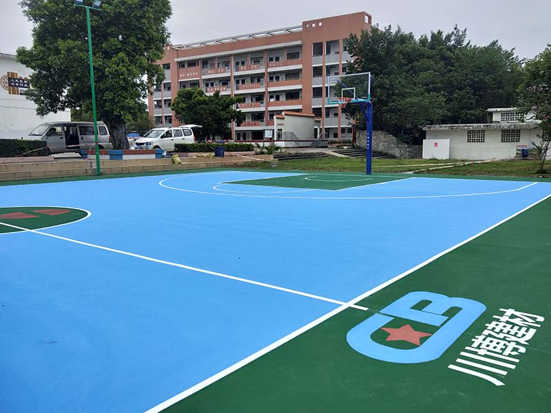 柳州進德鎮(zhèn)中心小學丙烯酸籃球場
