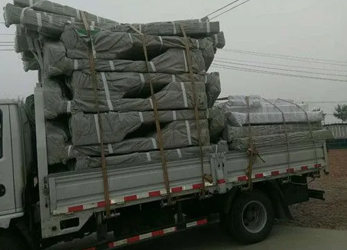 河池都安移動球架裝車發(fā)貨