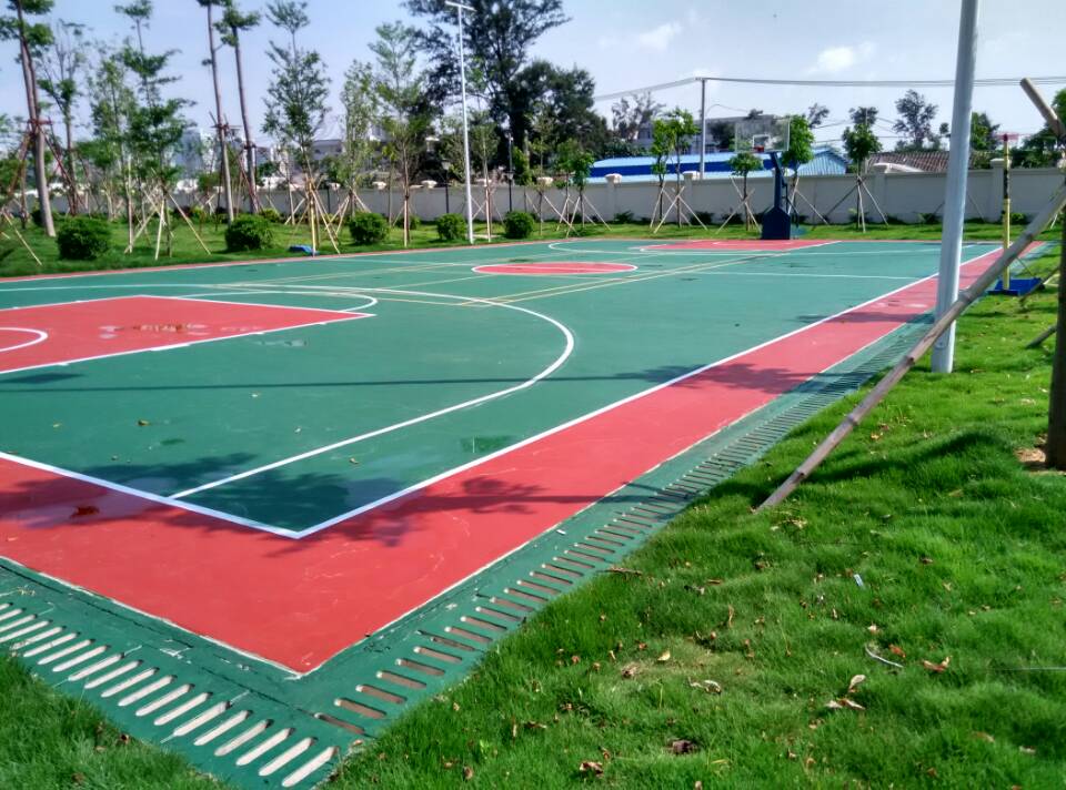 廣西塑膠球場施工-硅pu球場做得那么好竟然是這樣做的！