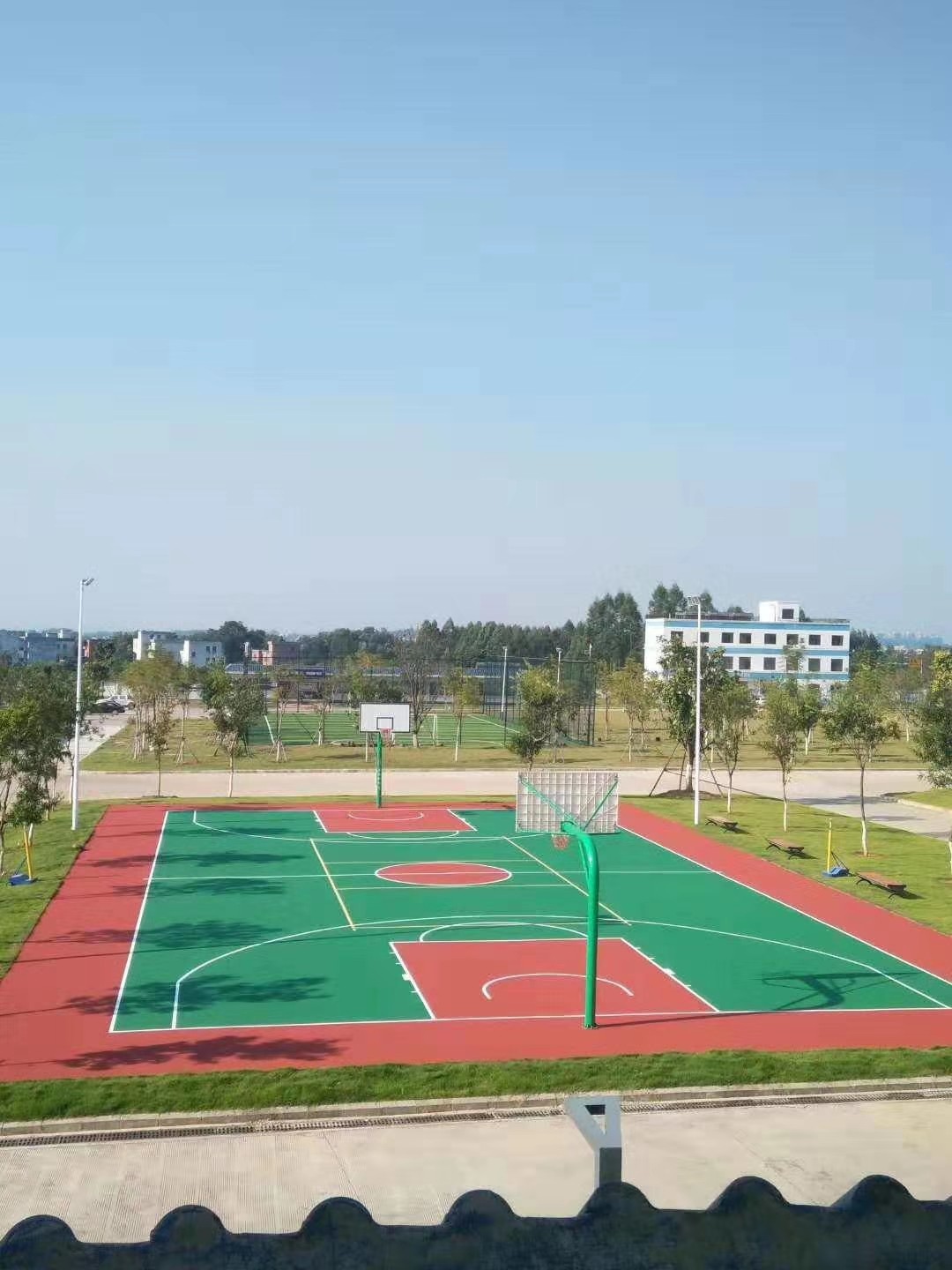 硅PU材料鋪設(shè)及注意事項